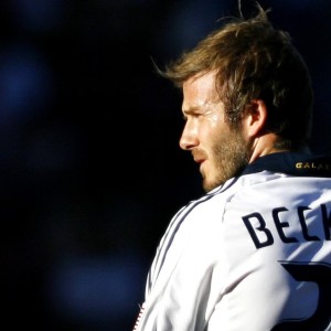 九游娱乐网页版-“英超焦点战：榜首大战精彩纷呈”，英超首秀