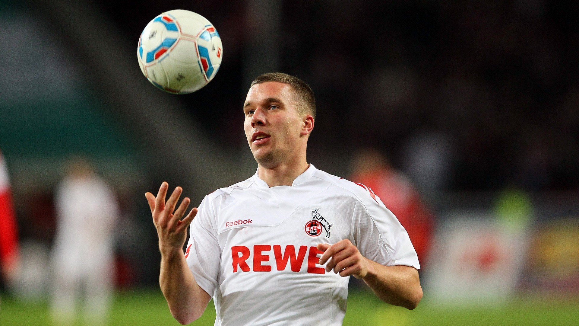 最具感染力的“欧冠胜利歌声”席卷全球，冠军欧洲胜利之光片尾曲