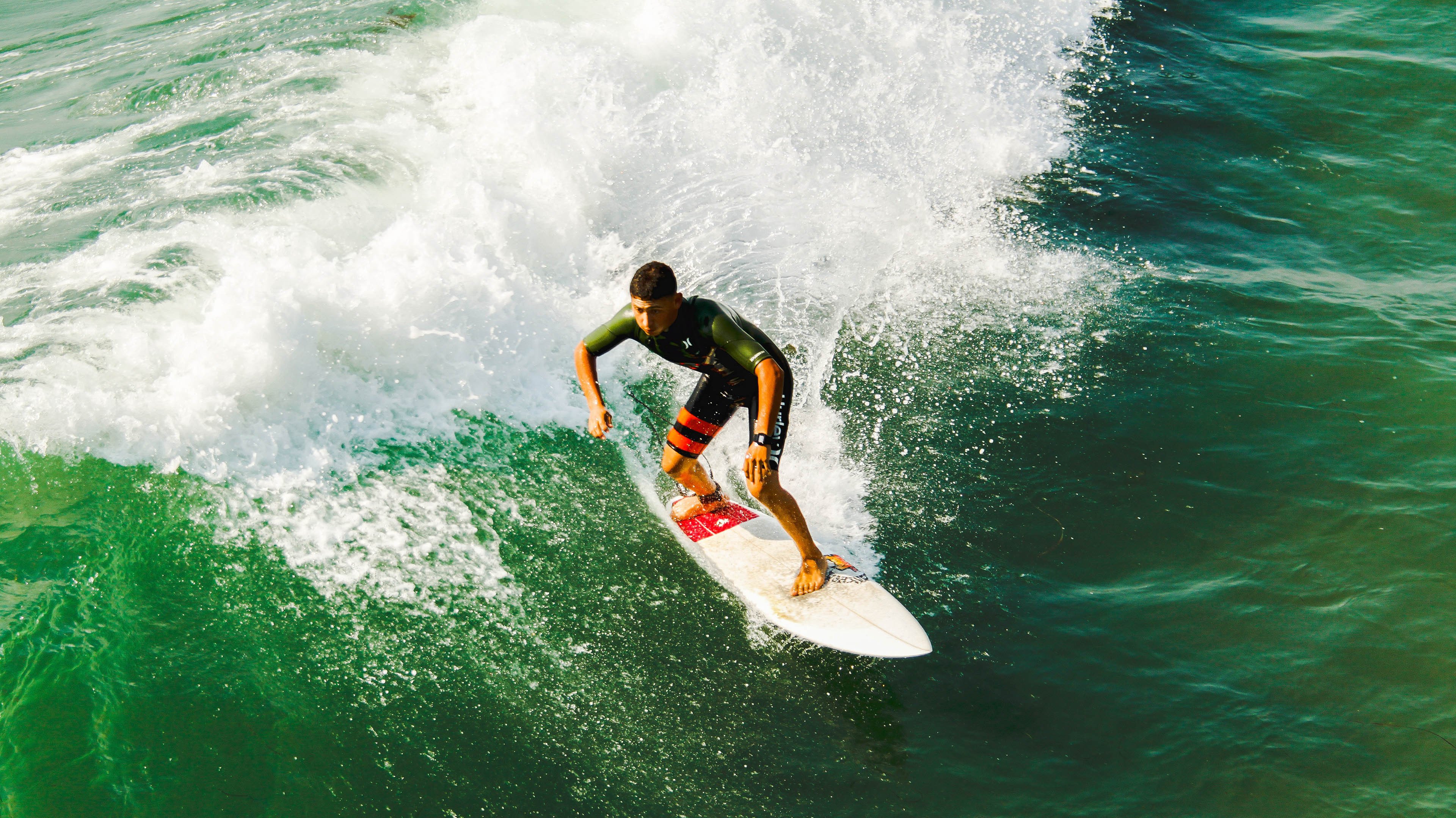 环游世界的冒险:WRC带你领略五大洲的极限赛道