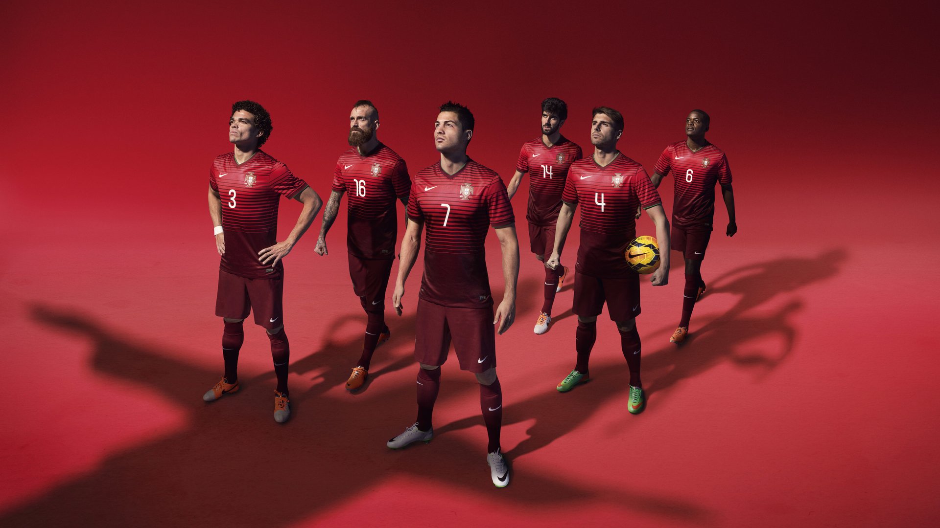 粉丝打卡：全球车迷的幸福瞬间，车迷是哪个球队粉丝